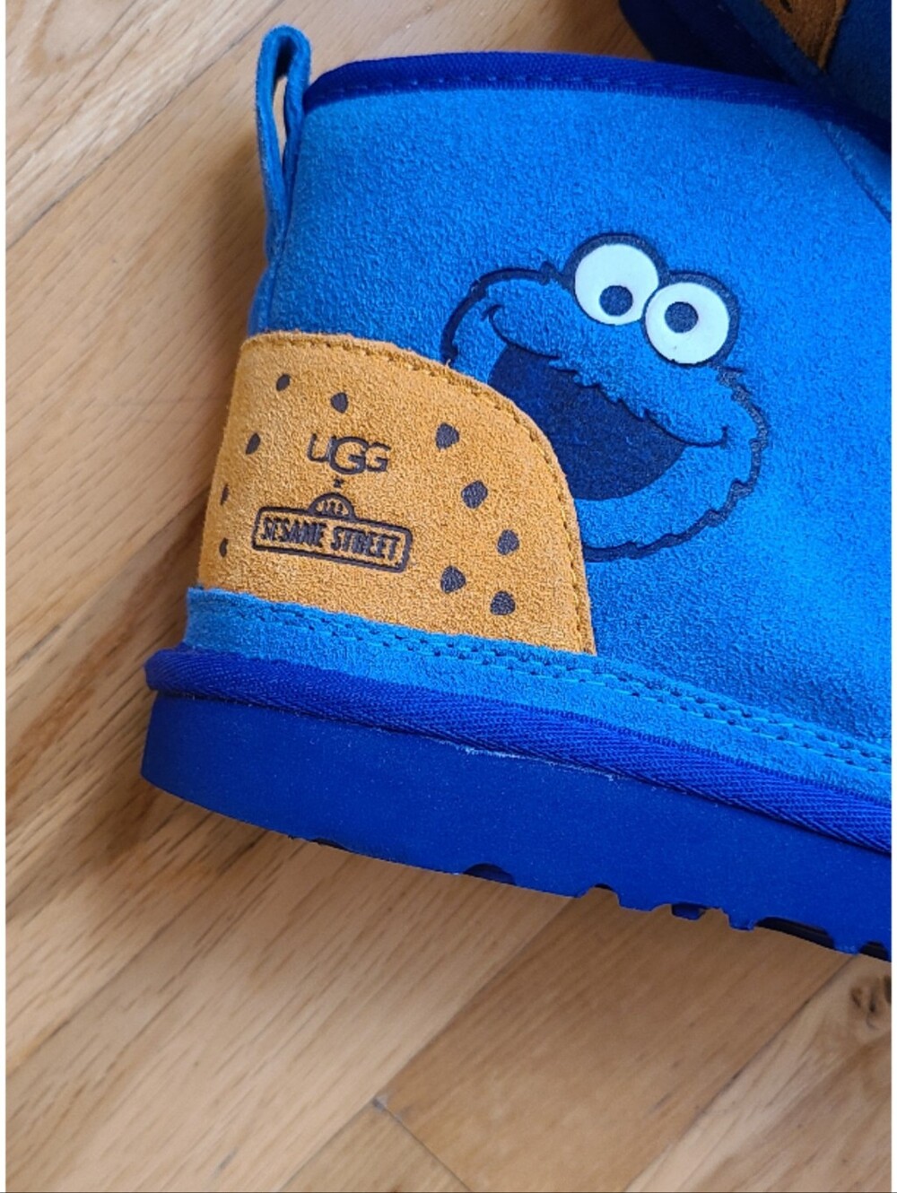 UGG x Cookie Monster Neumel II Chukka Boots | Women’s 7.5 | Sesame Street | LE - Picture 4 of 11